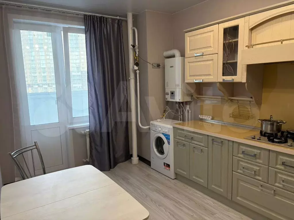 1-к. квартира, 40 м, 7/10 эт. - Фото 1