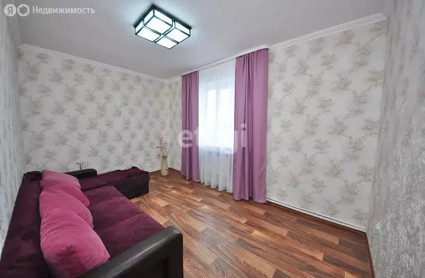 Дом в Ишимбай, улица Миннигаффана Мунасыпова (140 м) - Фото 1