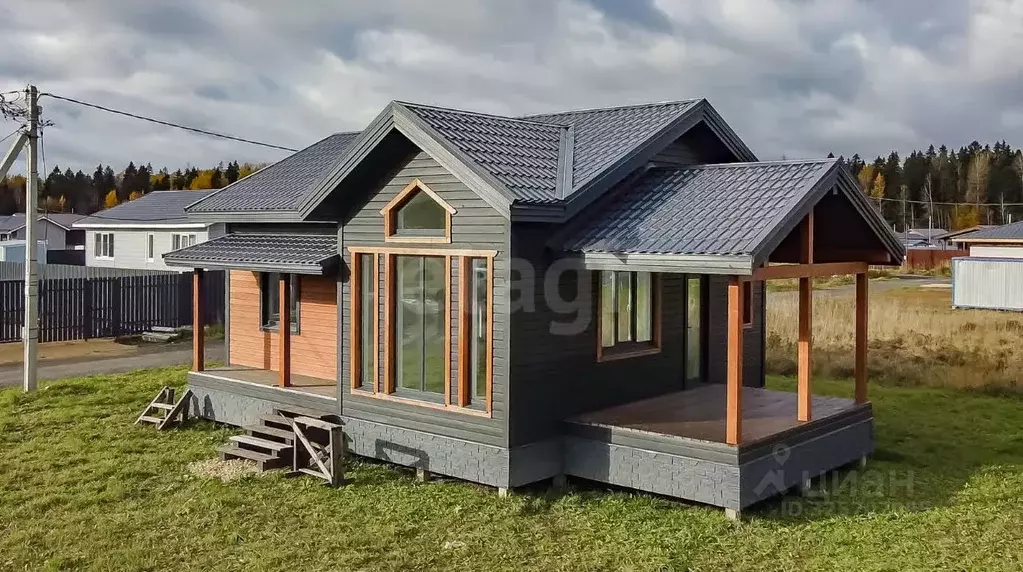 Дом в Ленинградская область, Волосовский район, Клопицкое с/пос, пос. ... - Фото 1