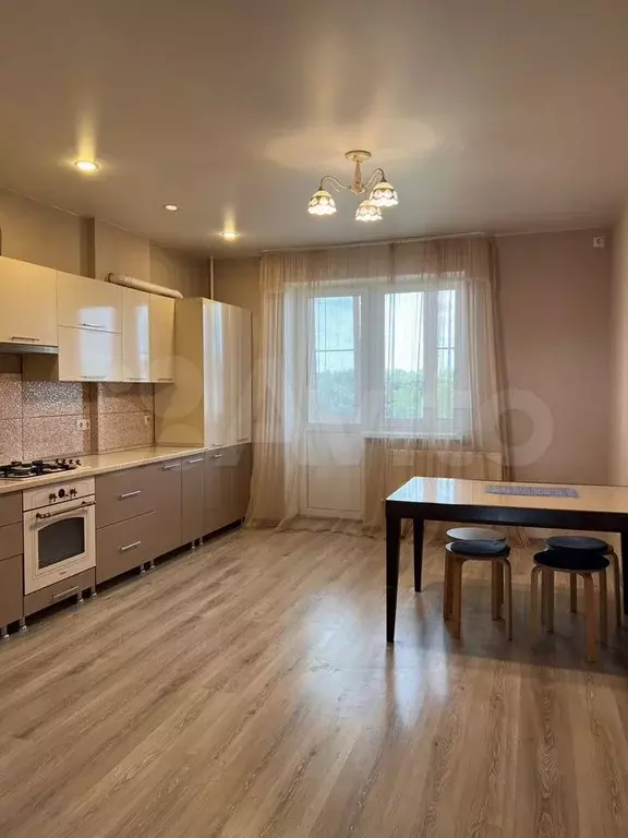 3-к. квартира, 100 м, 3/4 эт. - Фото 0
