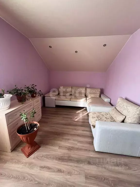 Дом в Амурская область, с. Тамбовка ул. Жужжалкина, 48 (137 м) - Фото 0