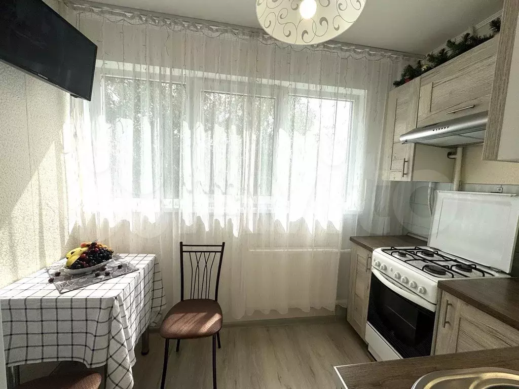 1-к. квартира, 32 м, 4/9 эт. - Фото 0