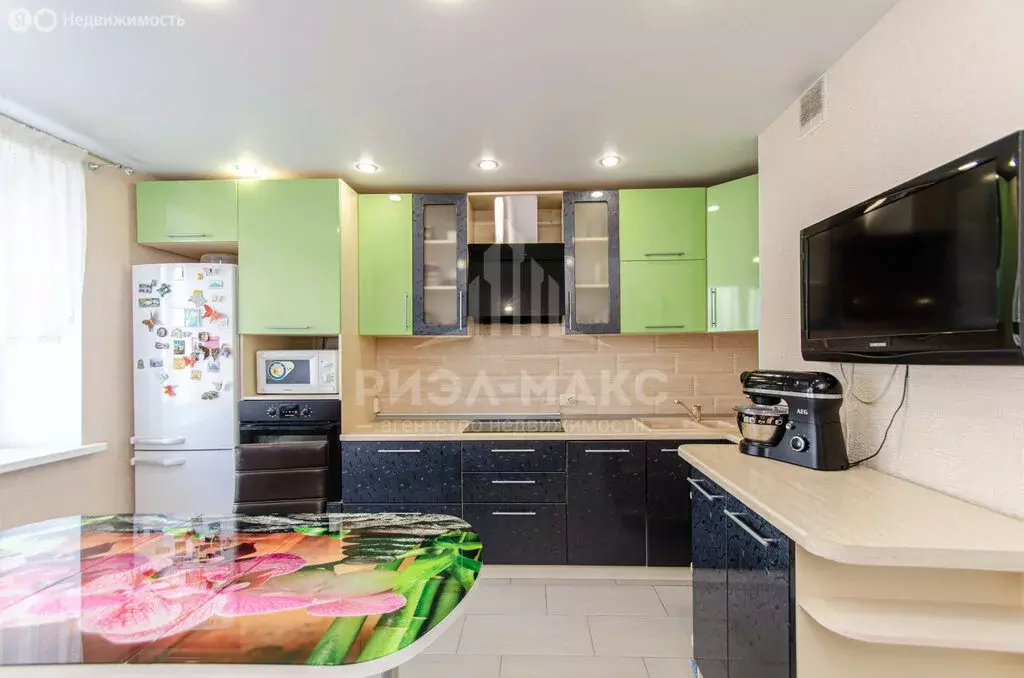 1-комнатная квартира: Брянск, улица имени А.Ф. Войстроченко, 2 (52.8 ... - Фото 0