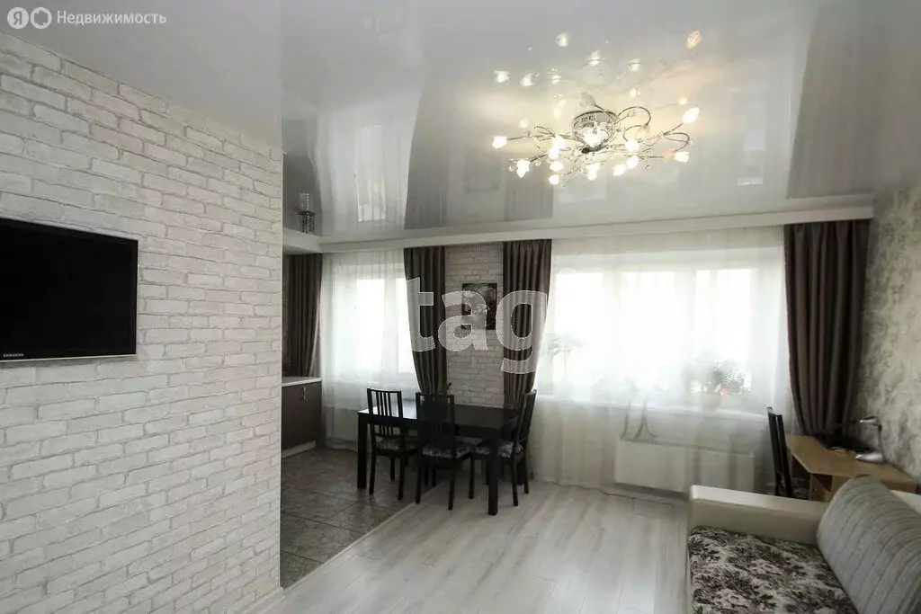 2-комнатная квартира: Тюмень, Западносибирская улица, 28 (65 м) - Фото 1