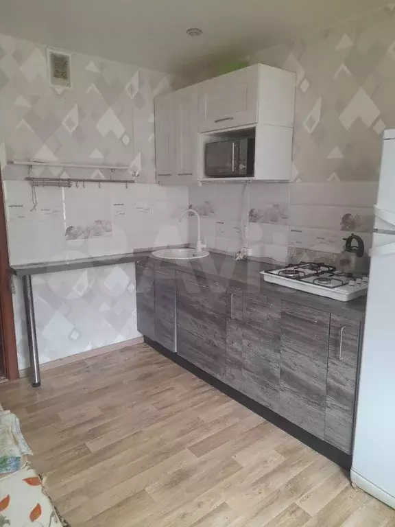 3-к. квартира, 68 м, 1/1 эт. - Фото 0