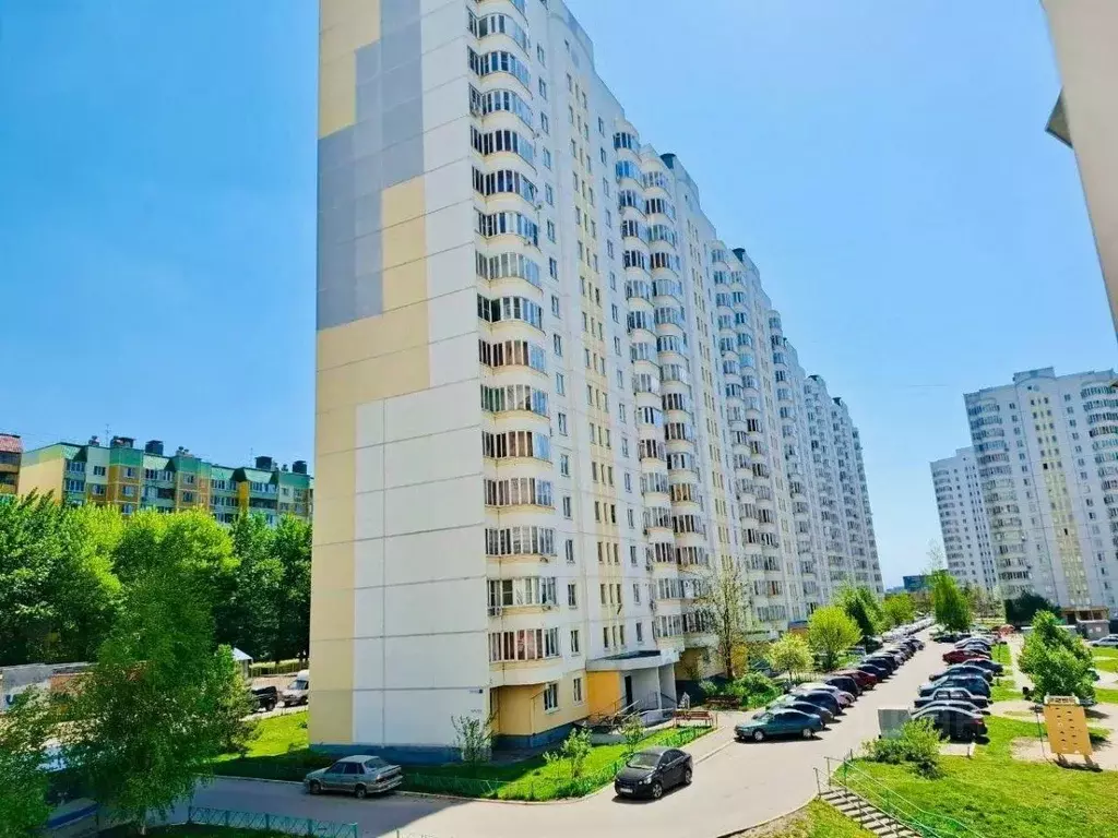 2-к кв. Курская область, Курск просп. Вячеслава Клыкова, 47 (56.1 м) - Фото 1