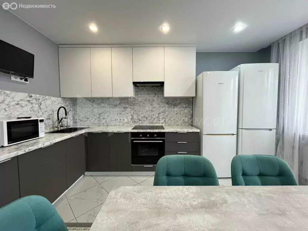 3-комнатная квартира: Тюмень, улица Константина Посьета, 5 (93.2 м) - Фото 1