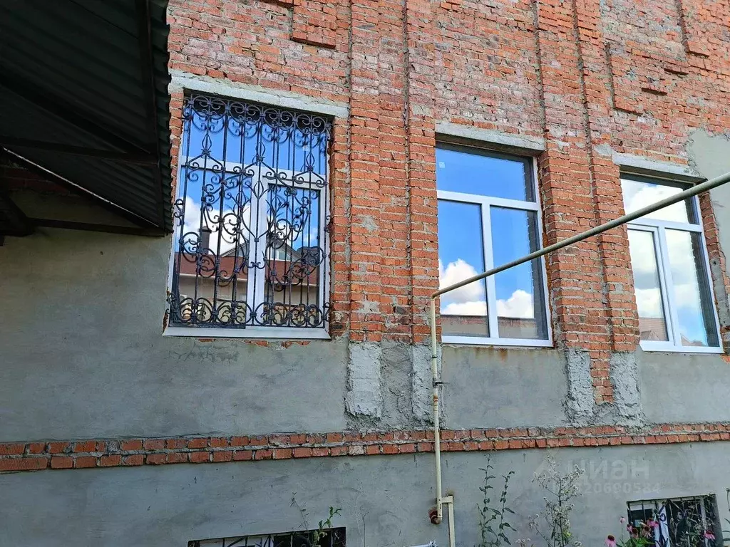 Дом в Тамбовская область, Тамбов Лазурная ул., 4 (276 м) - Фото 1