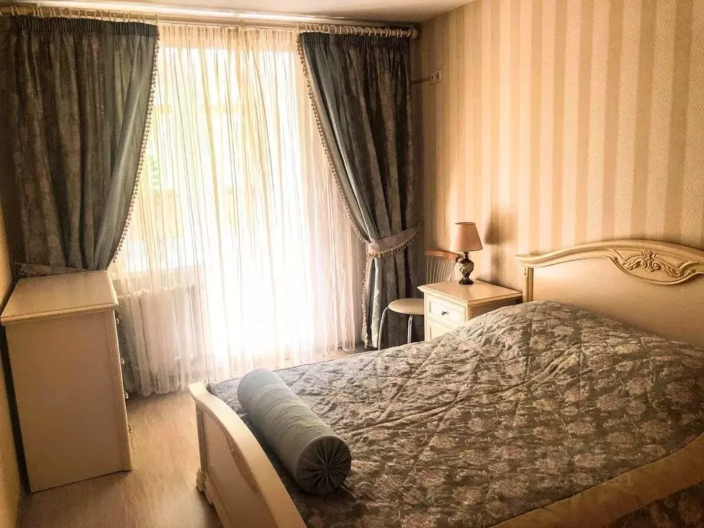 2-к кв. Татарстан, Казань ул. Юлиуса Фучика, 82 (65.0 м) - Фото 0