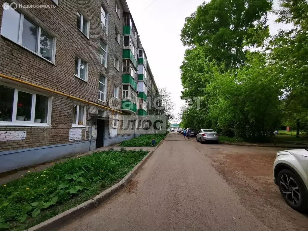 3-комнатная квартира: Уфа, улица Цюрупы, 108/1 (55.1 м) - Фото 2