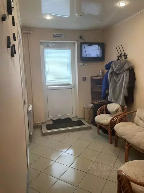 Помещение свободного назначения в Мурманская область, Полярный ул. ... - Фото 1