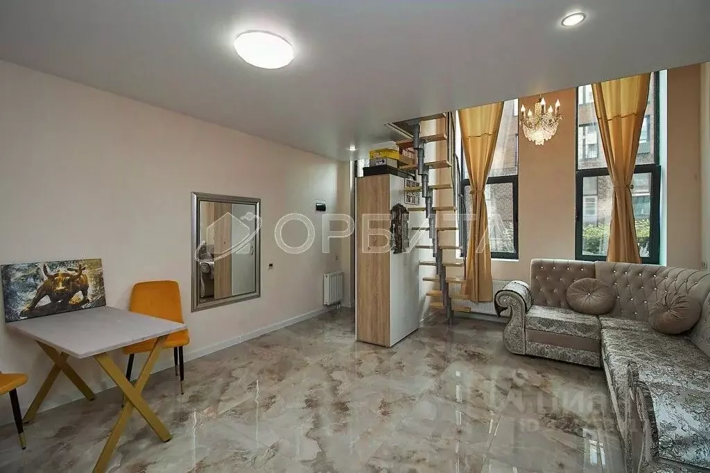 2-к кв. Тюменская область, Тюмень ул. Усиевича, 16 (83.0 м) - Фото 2