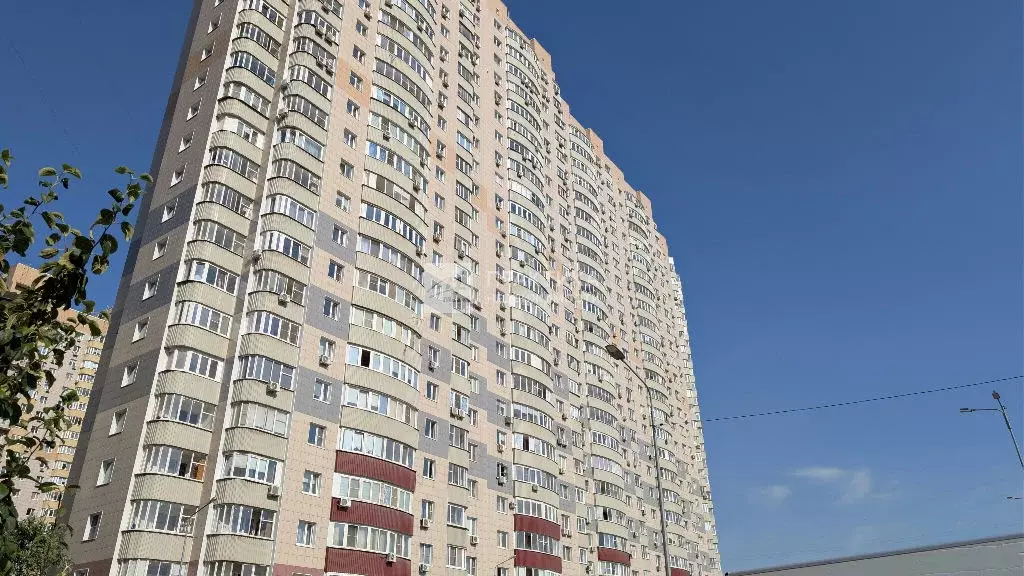 Продается 3-комнатная квартира - Фото 1