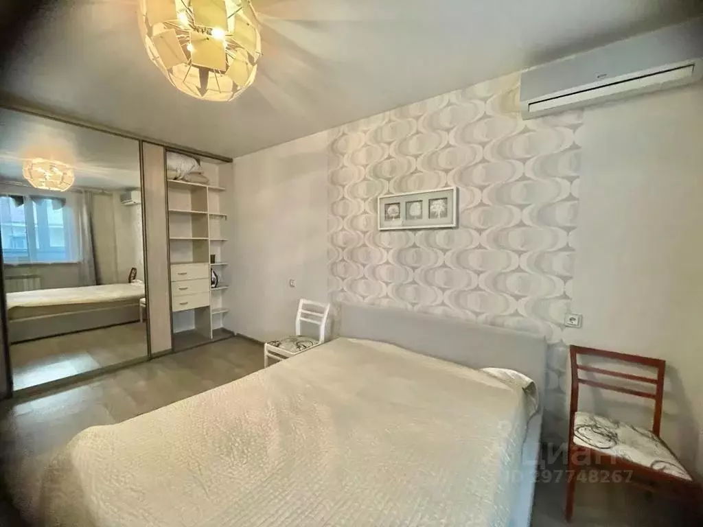 2-к кв. Волгоградская область, Волгоград Новороссийская ул., 8 (75.0 ... - Фото 1