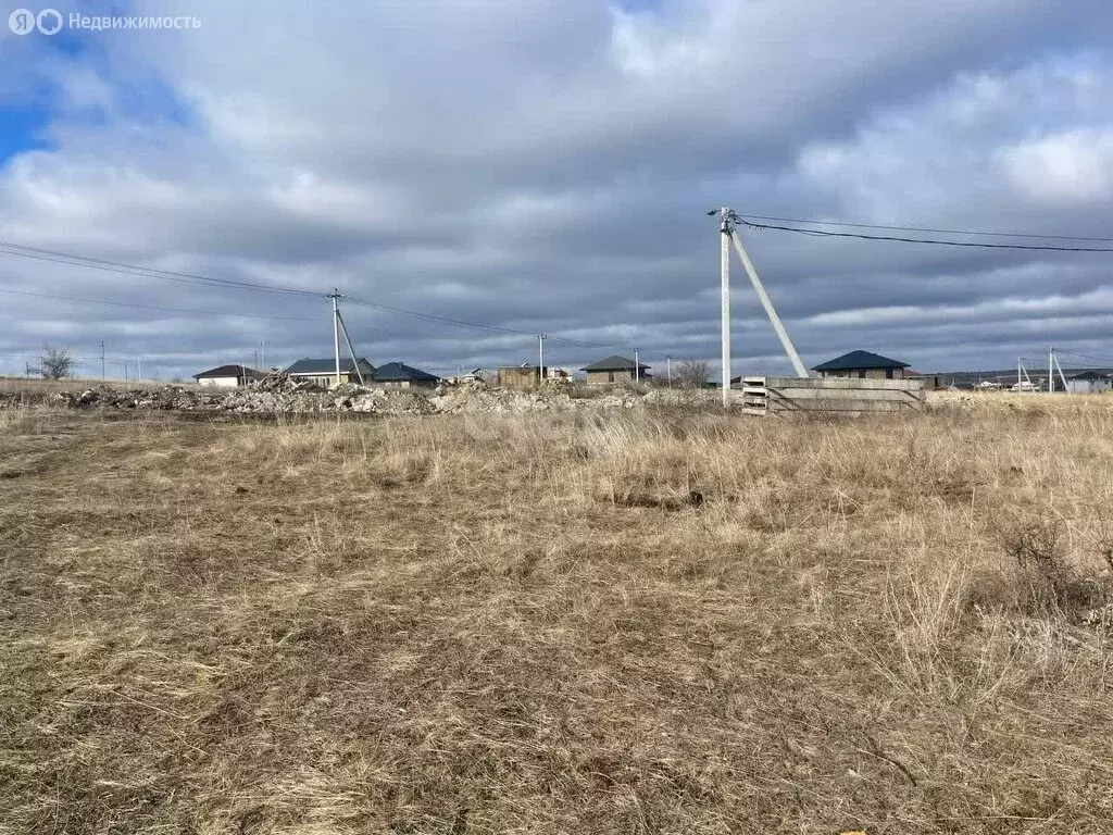 Участок в Симферопольский район, село Мирное (6.7 м) - Фото 1