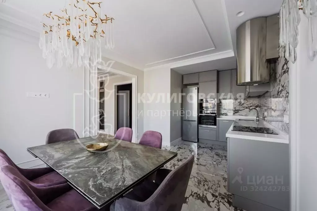 3-к кв. Свердловская область, Екатеринбург пер. Гаринский, 5 (100.4 м) - Фото 2