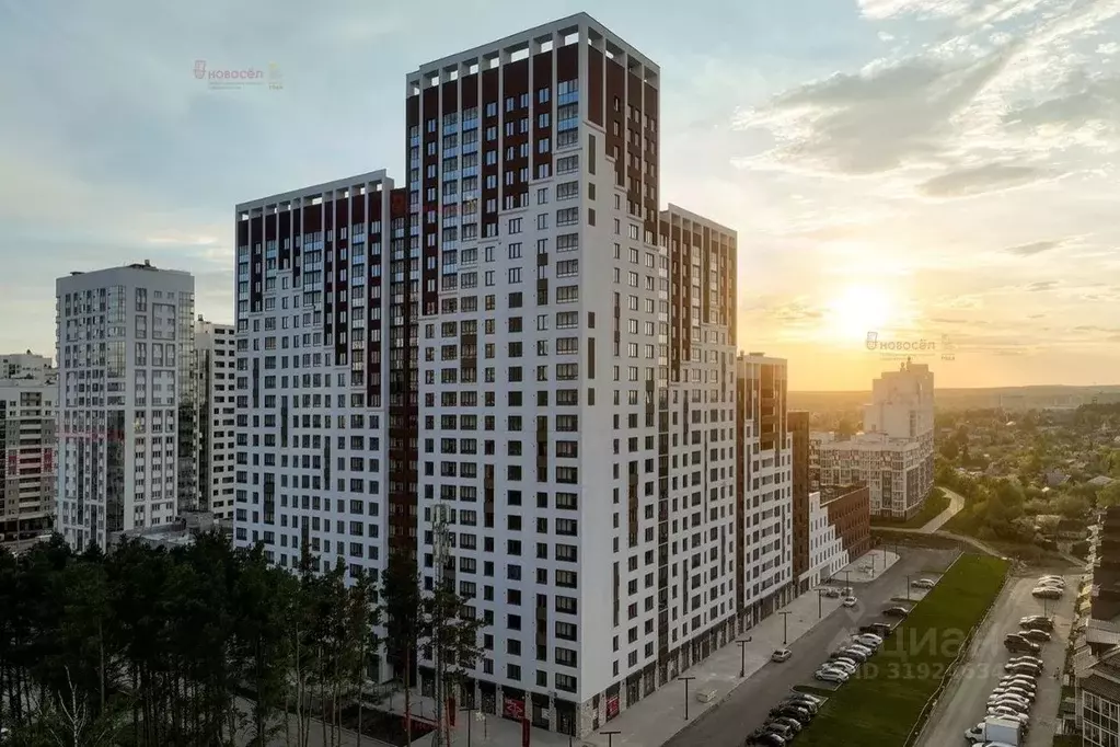 Торговая площадь в Свердловская область, Екатеринбург ул. Очеретина, 4 ... - Фото 1