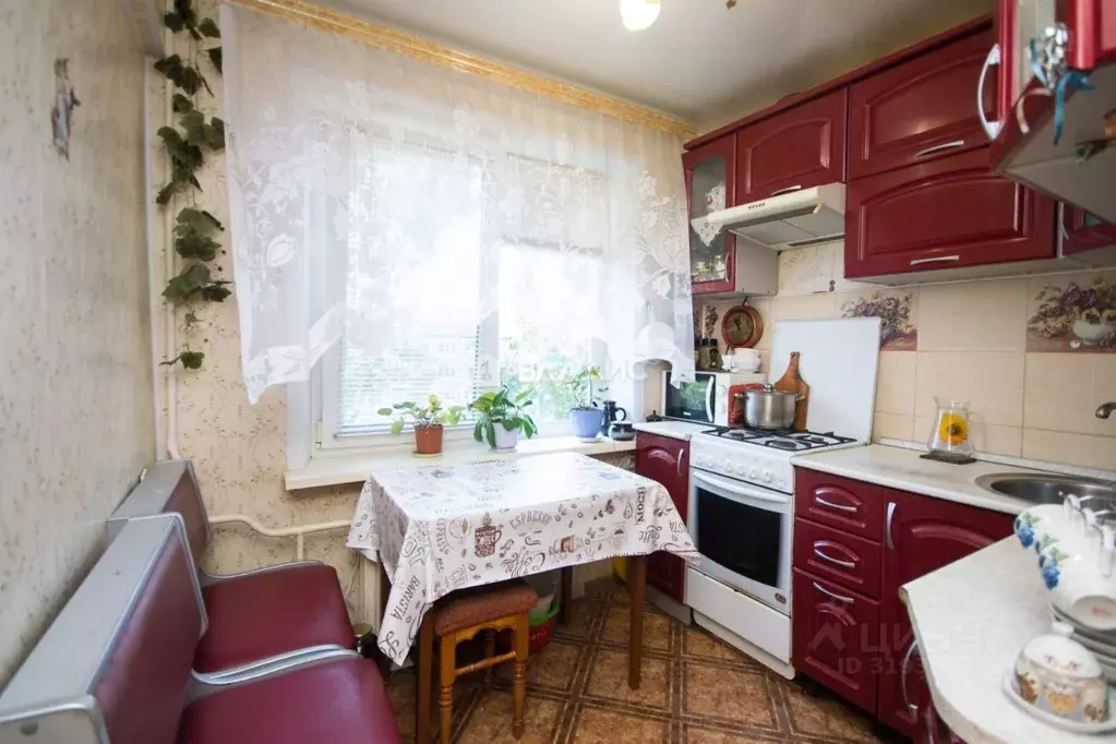 2-к кв. Саратовская область, Балаково Рабочая ул., 51 (48.0 м) - Фото 1
