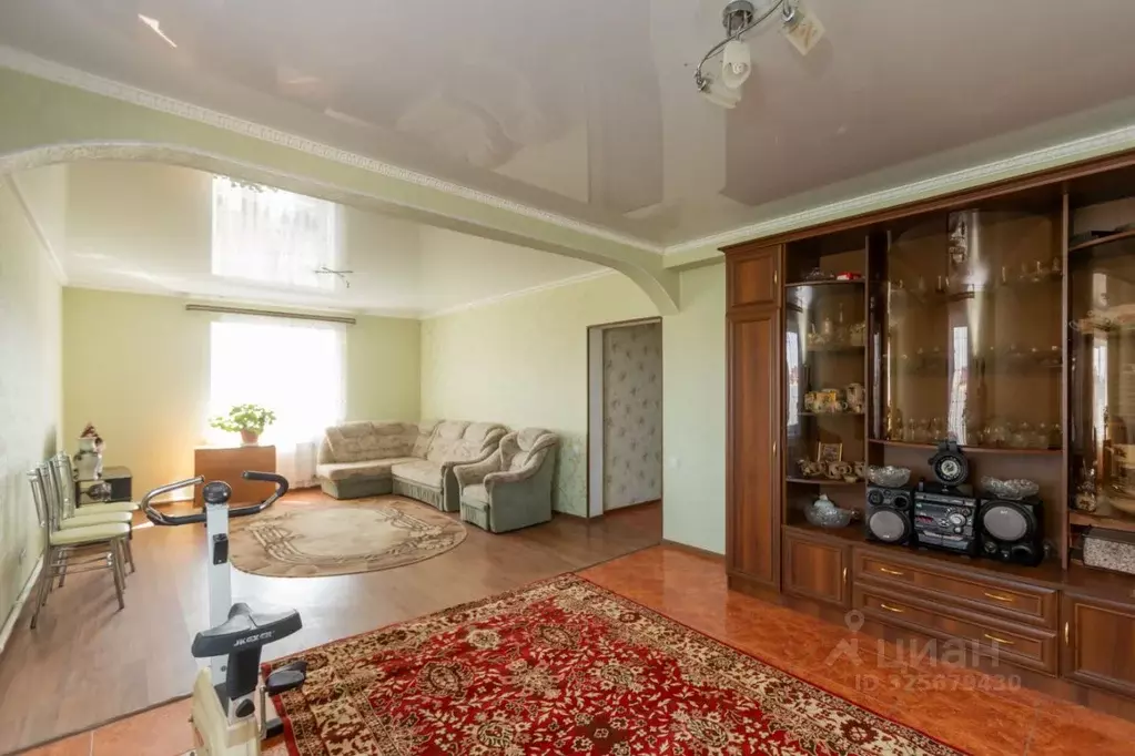 Дом в Оренбургская область, Оренбургский район, Нежинский сельсовет, ... - Фото 1