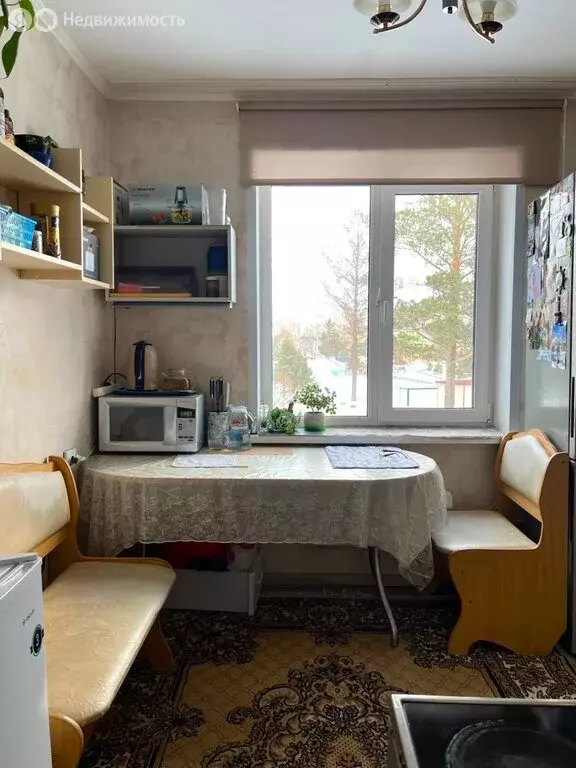 4-комнатная квартира: Кедровый, Гвардейская улица, 8 (81.3 м) - Фото 2