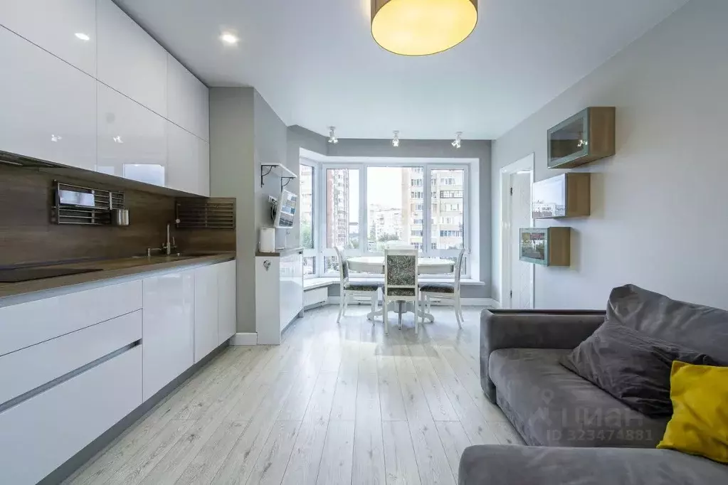 2-к кв. Тюменская область, Тюмень Первомайская ул., 50 (66.7 м) - Фото 2