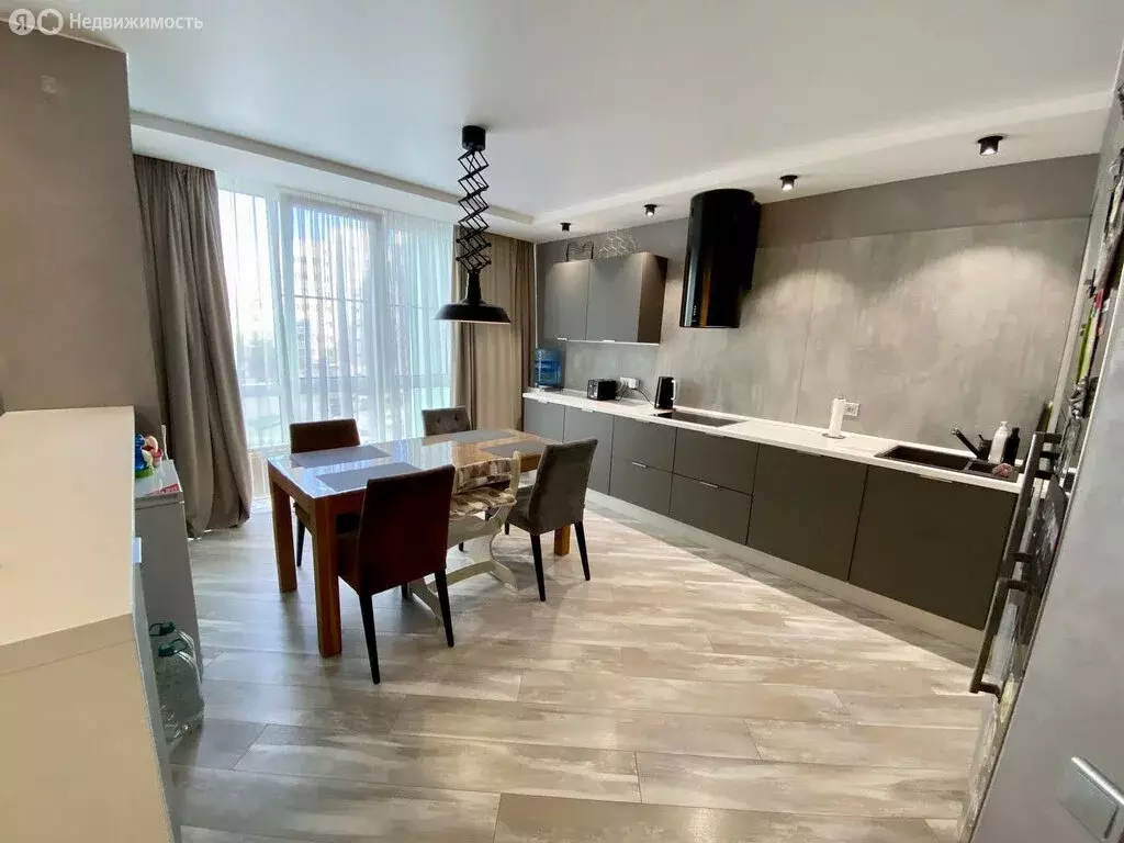 3-комнатная квартира: Энгельс, улица Свердлова, 13 (94 м) - Фото 1