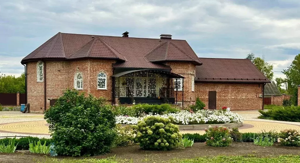 Дом в Белгородская область, Белгород Красносельская ул., 26 (311 м) - Фото 1