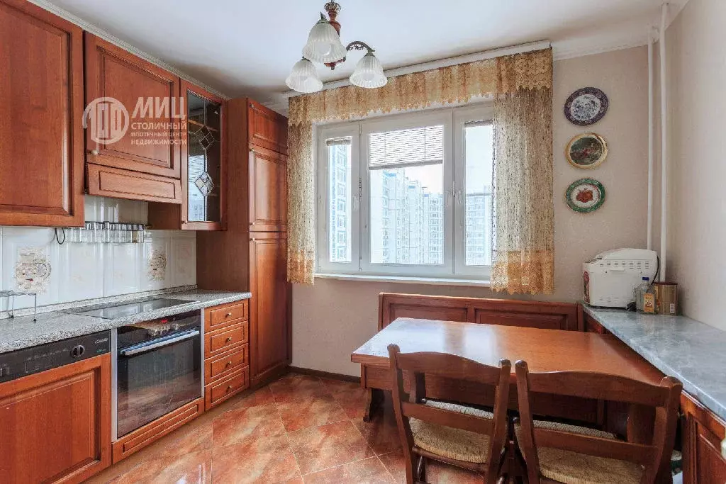 Продается 4-комнатная квартира - Фото 1