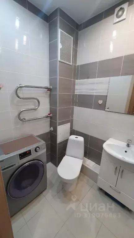 1-к кв. Алтайский край, Барнаул ул. Антона Петрова, 221Г (38.0 м) - Фото 1