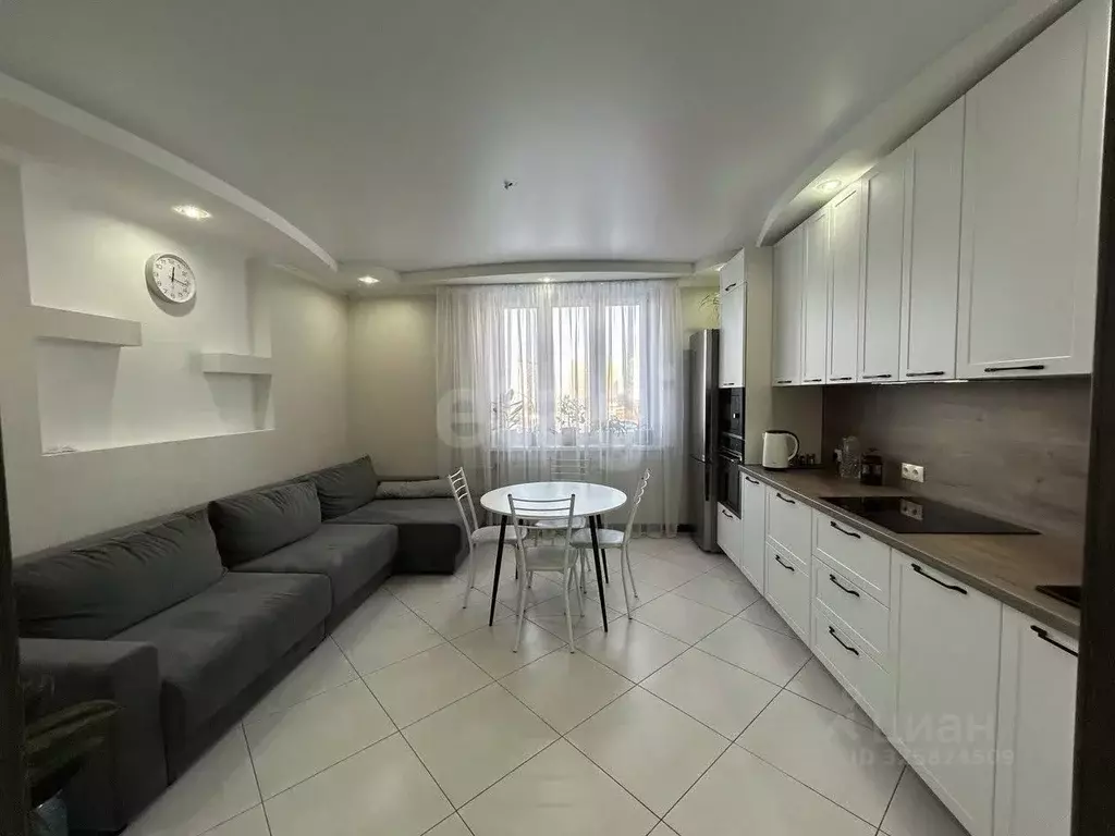 3-к кв. Тюменская область, Тюмень ул. Беляева, 35к2 (72.5 м) - Фото 1