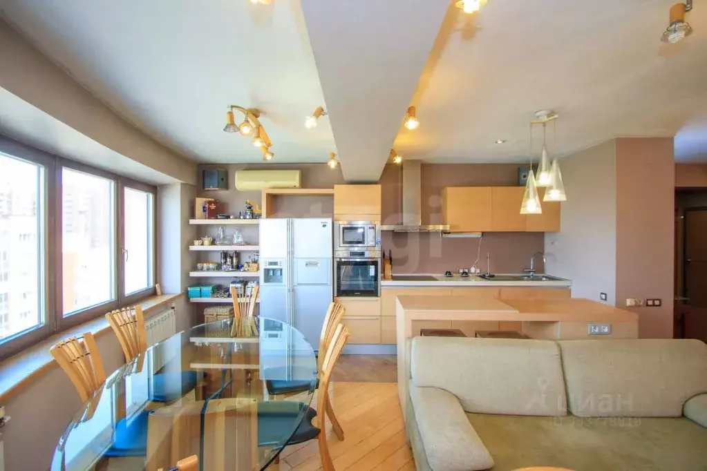 2-к кв. Иркутская область, Иркутск ул. Александра Невского, 4 (84.6 м) - Фото 1
