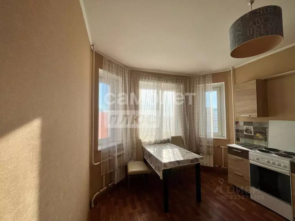 2-к кв. Курская область, Курск просп. Победы, 28а (56.0 м) - Фото 2