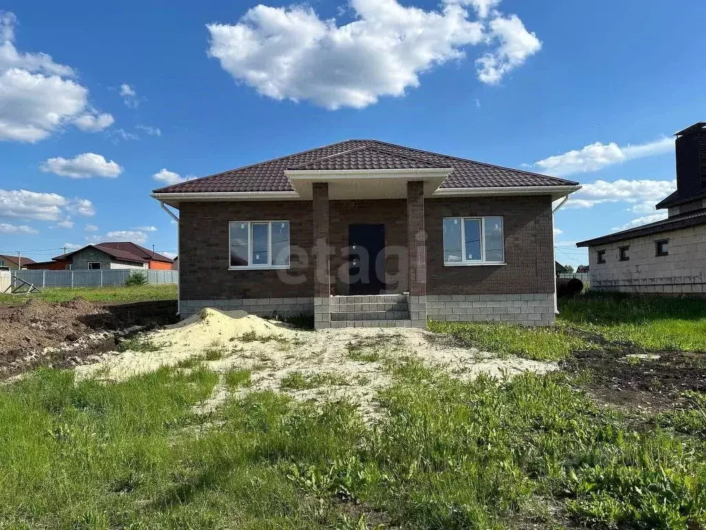 Дом в Белгородская область, Строитель Яковлевский городской округ, ул. ... - Фото 0