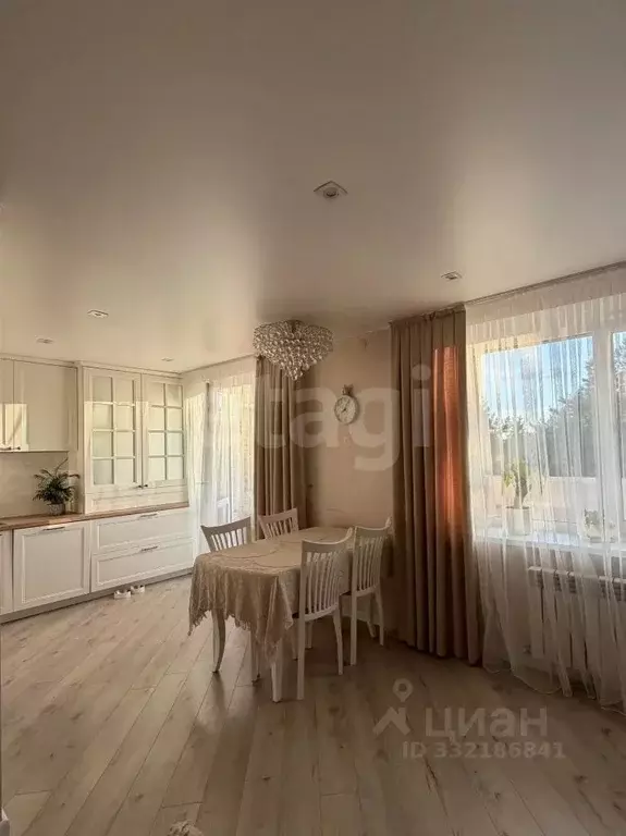 3-к кв. Удмуртия, Сарапул Электрозаводская ул., 6Д (82.1 м) - Фото 2