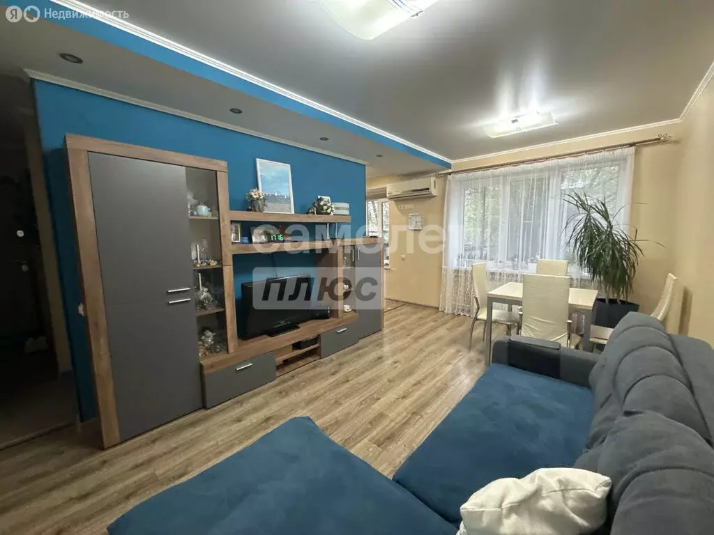 3-комнатная квартира: Астрахань, Боевая улица, 42/6 (60 м) - Фото 1