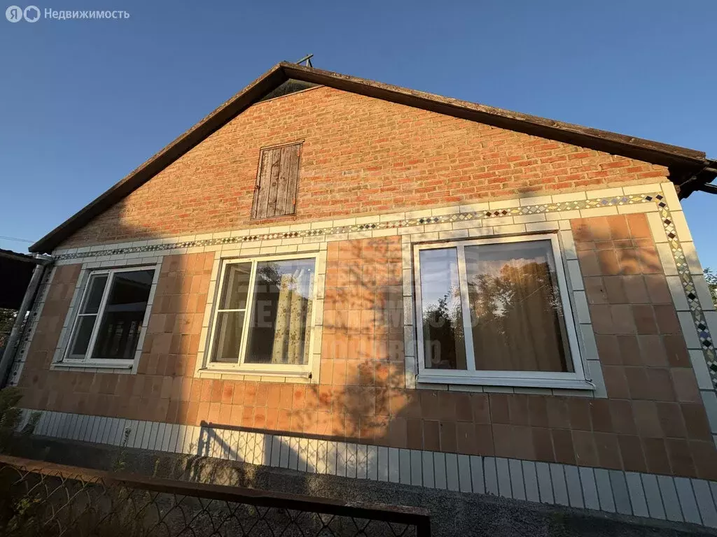 Дом в Матвеев Курган, Комсомольская улица (100 м) - Фото 0