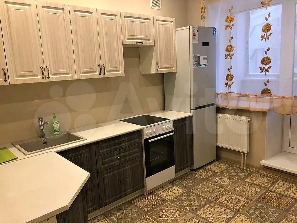 1-к. квартира, 37 м, 1/10 эт. - Фото 1