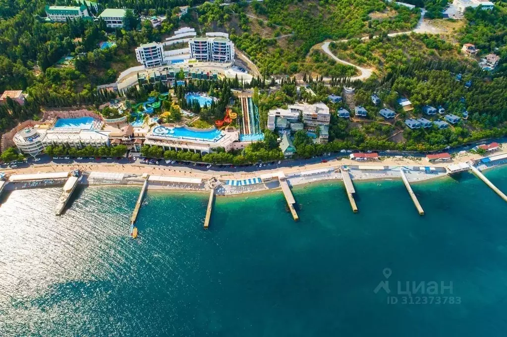 2-к кв. Крым, Алушта аллея Декабристов, 5 (91.0 м) - Фото 0