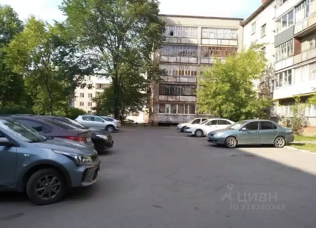 3-к кв. Вологодская область, Череповец ул. Бабушкина, 4 (61.2 м) - Фото 1