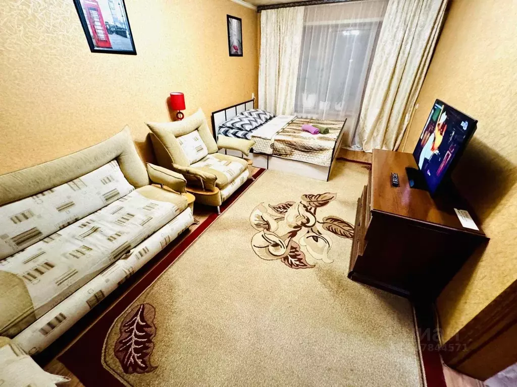 1-к кв. Мордовия, Саранск Республиканская ул., 33А (40.0 м) - Фото 0