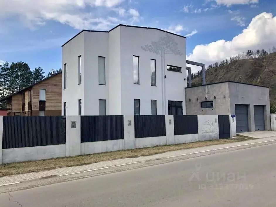 Дом в Красноярский край, Красноярск Загорская ул., 2А (290 м) - Фото 1