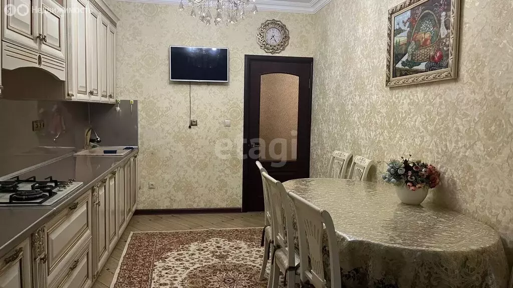 2-комнатная квартира: Каспийск, 2-й Зелёный переулок, 1 (68 м) - Фото 1