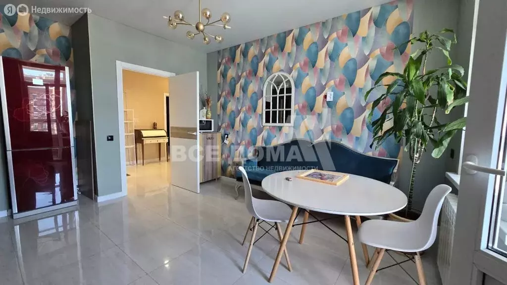 2-комнатная квартира: Ставрополь, улица Николая Голодникова, 4к3 (67 ... - Фото 1