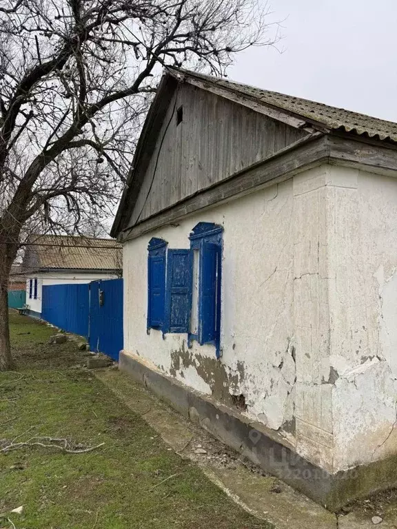 Дом в Калмыкия, Приютненский район, с. Воробьевка  (55 м) - Фото 1