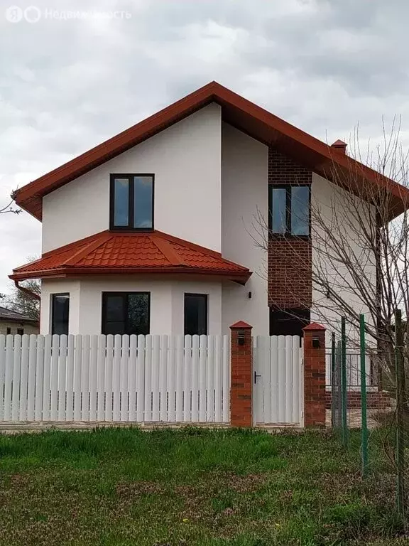 Дом в село Юровка, Кавказская улица, 2 (135 м) - Фото 0