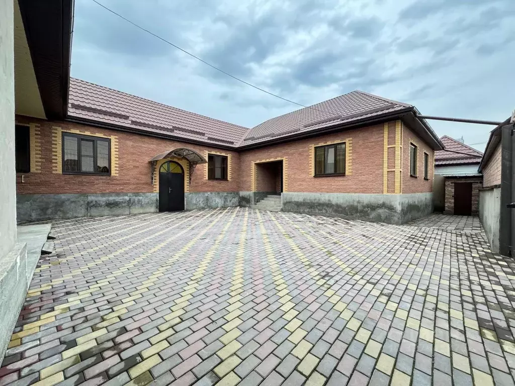 Дом в Кабардино-Балкария, Чегемский район, с. Нартан ул. Ленина, 131 ... - Фото 1