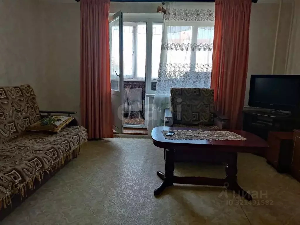 3-к кв. Псковская область, Псков ул. Ижорского Батальона, 43 (70.2 м) - Фото 1