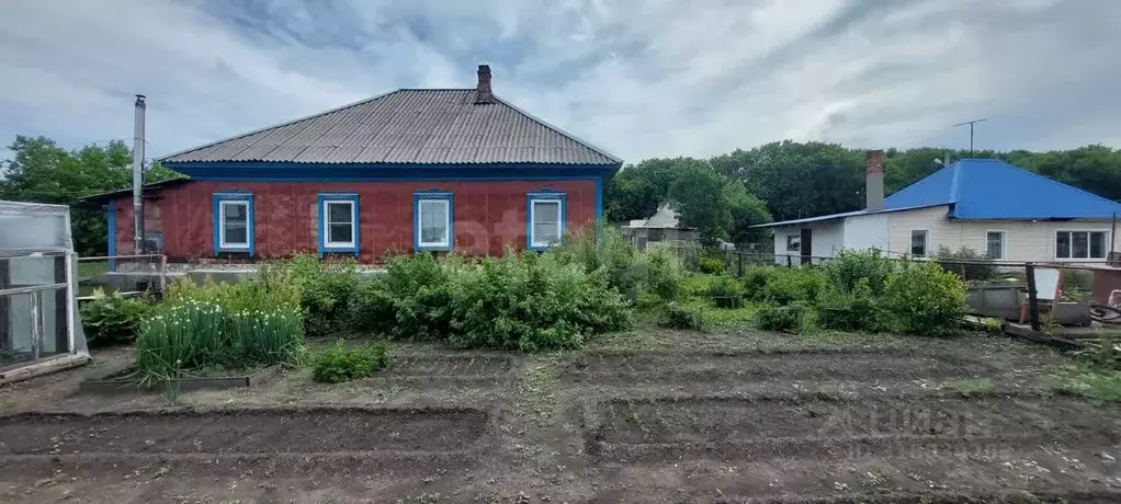 Дом в Кемеровская область, Ленинск-Кузнецкий Салаирская ул., 100 (91 ... - Фото 0
