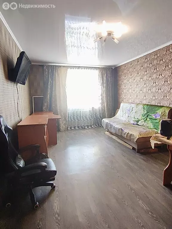 2-комнатная квартира: Миловка, улица Победы, 4 (42 м) - Фото 0
