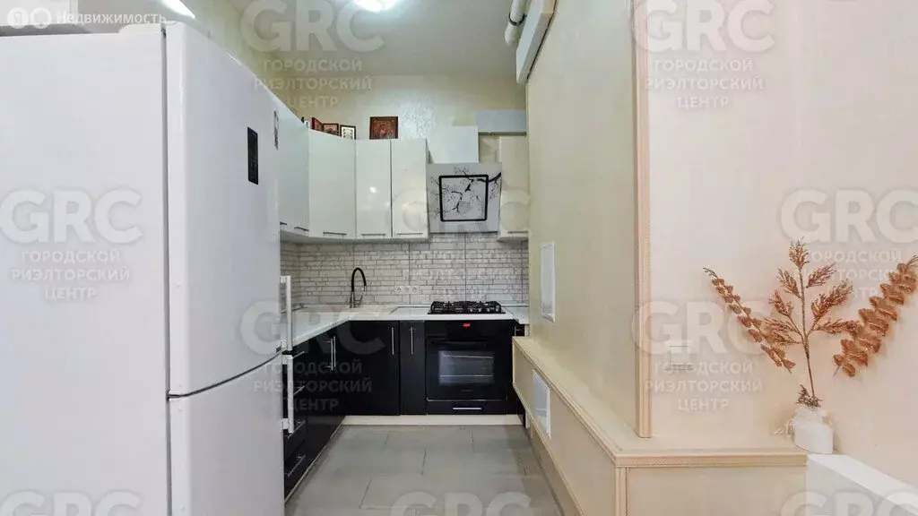 2-комнатная квартира: Сочи, Транспортная улица, 78/33 (50 м) - Фото 2